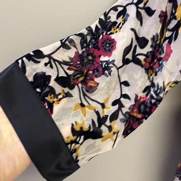 Tahari Women’s Velvet Mesh Sheer Floral Intimates Robe with Belt- Medium - Picture 5 of 16